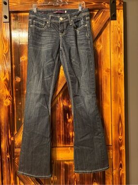 Vigoss collection Women’s Dark Wash Flare Jeans. Size 5